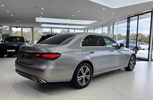 MERCEDES-BENZ Klasa E 