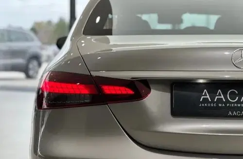 MERCEDES-BENZ Klasa E 