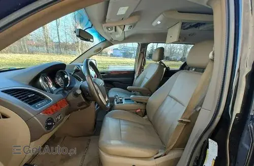 CHRYSLER Town & Country 