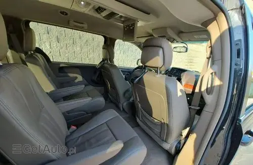 CHRYSLER Town & Country 
