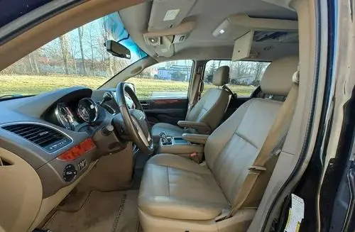 CHRYSLER Town & Country 