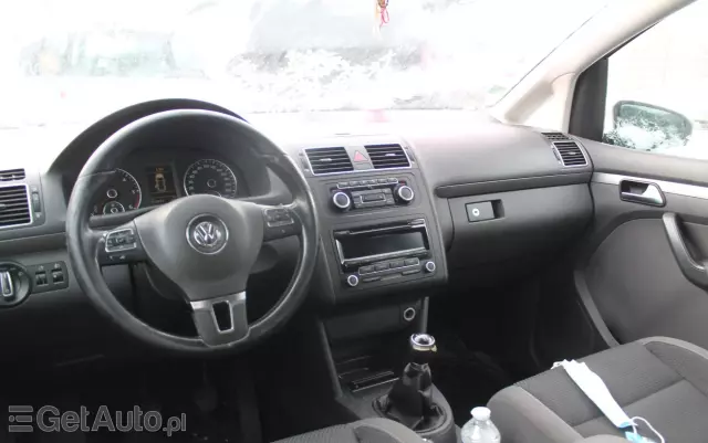 VOLKSWAGEN Touran 