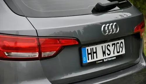 AUDI A4 