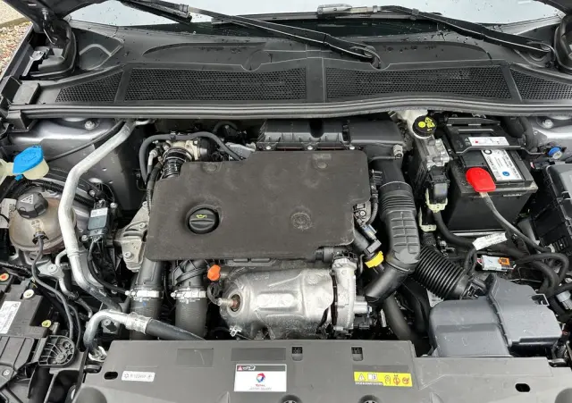 PEUGEOT 308 1.5 BlueHDi GT Pack S&S EAT8