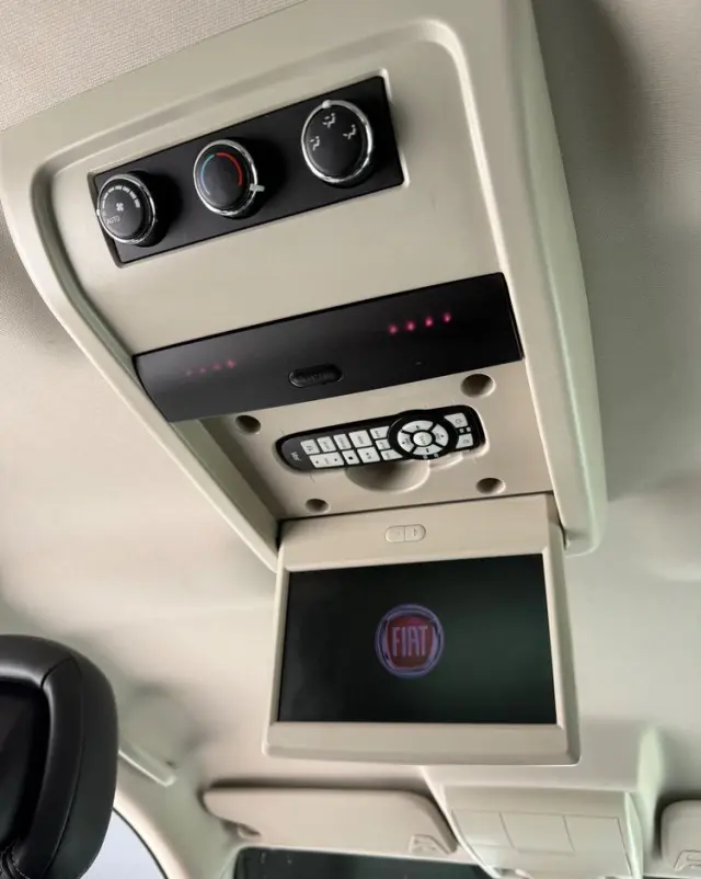 FIAT Freemont 2.0 Multijet 16V DPF Automatik Allrad Cross