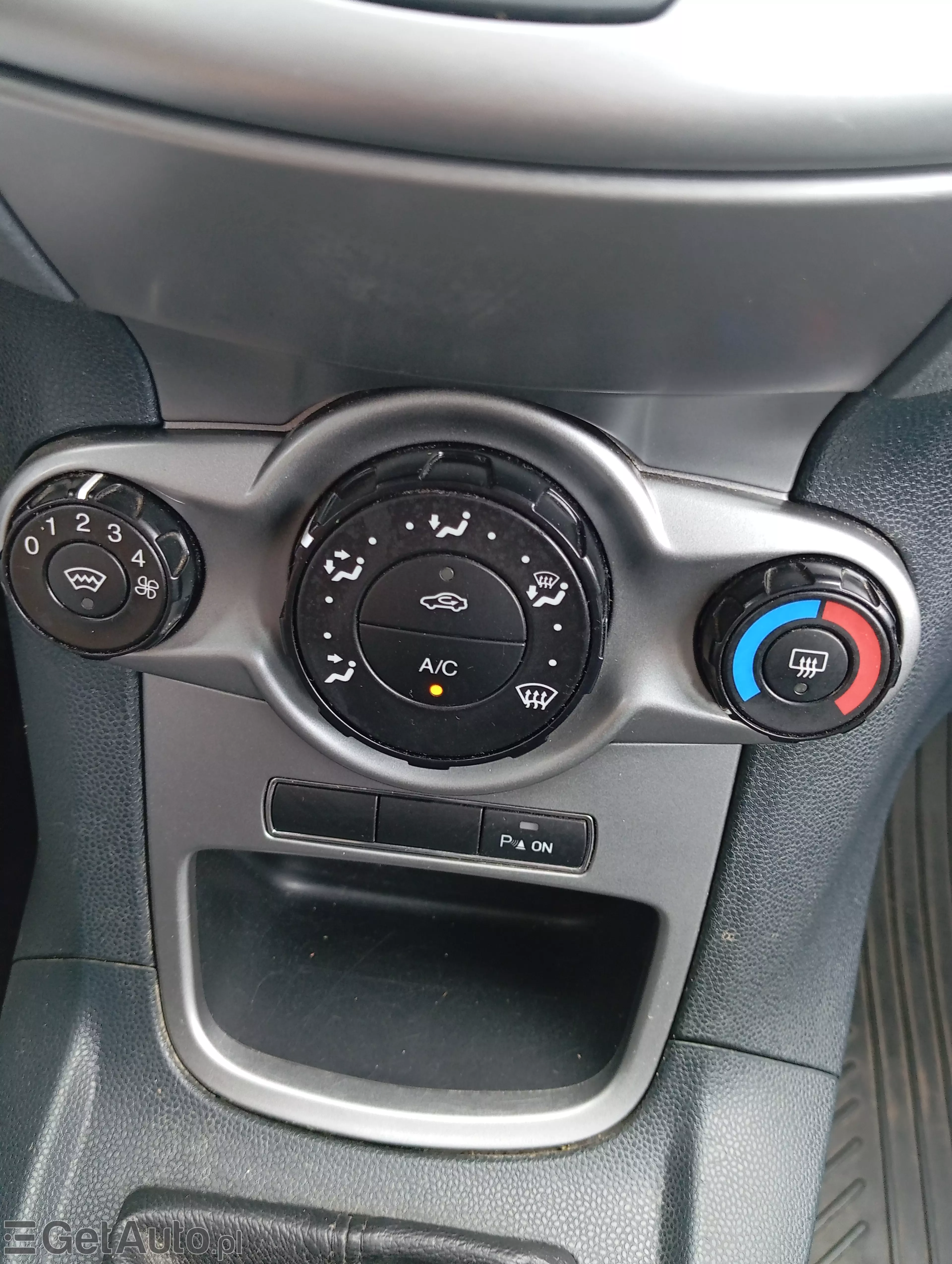 FORD Fiesta Titanium