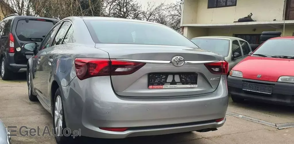 TOYOTA Avensis 