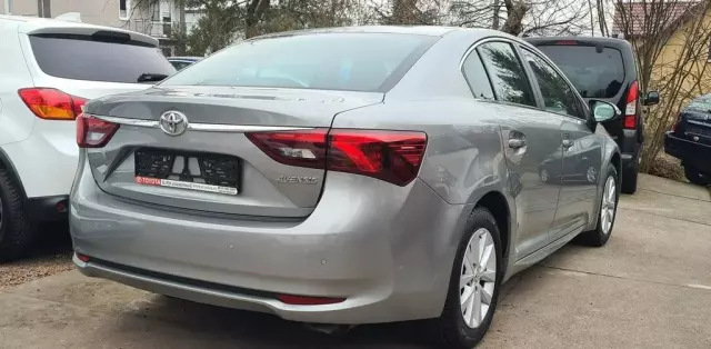 TOYOTA Avensis 