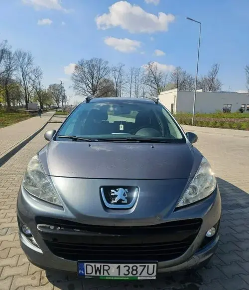 PEUGEOT 207 