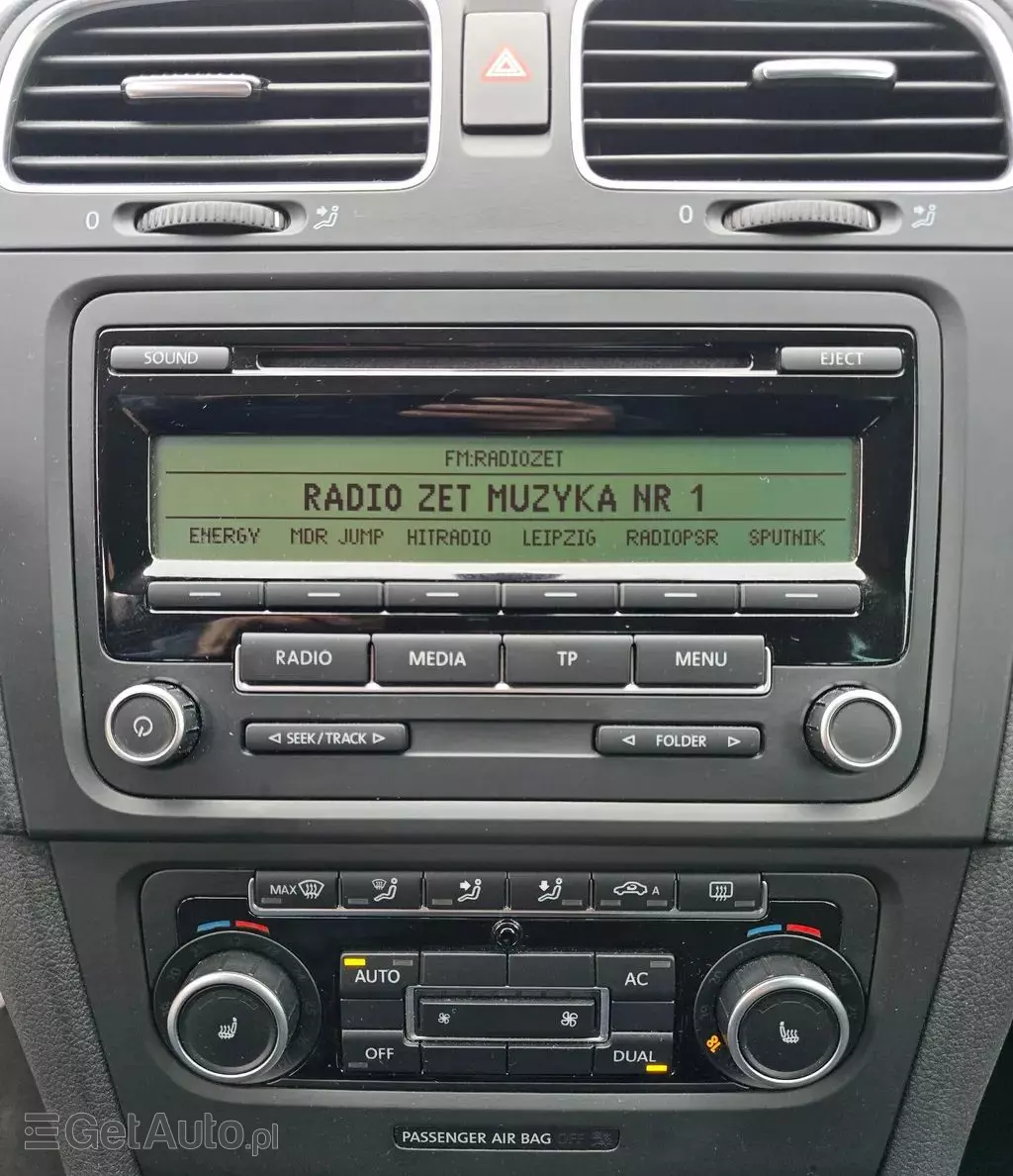 VOLKSWAGEN Golf 