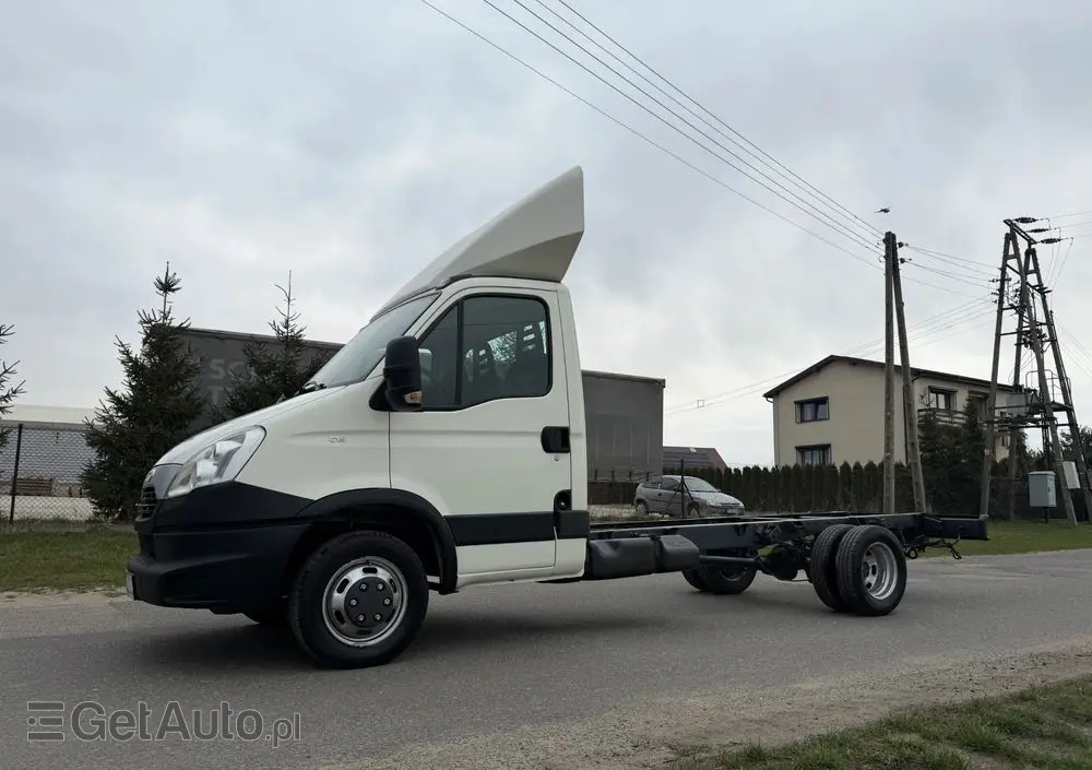 IVECO 35C15 * 3.0 / 150KM * Rama do zabudowy * Rozstaw osi: 4.1m * Koła bliźniacze * 