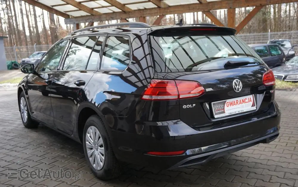 VOLKSWAGEN Golf Variant 1.6 TDI SCR DSG Comfortline