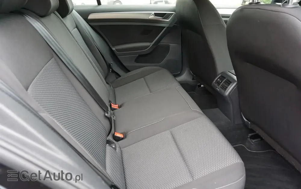 VOLKSWAGEN Golf Variant 1.6 TDI SCR DSG Comfortline