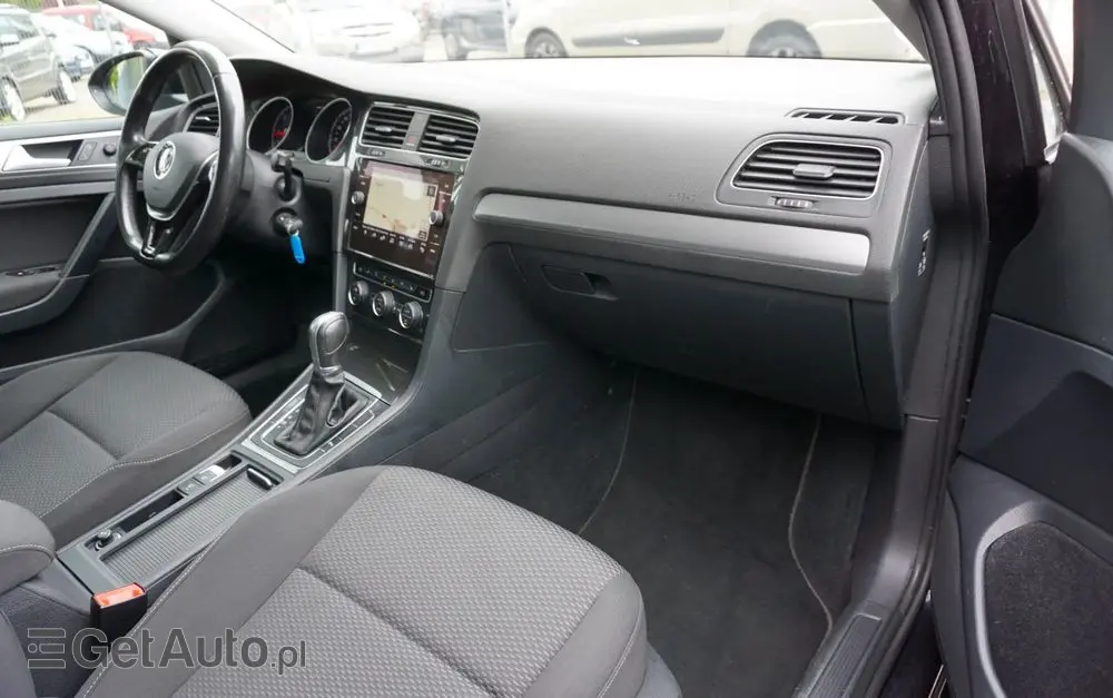 VOLKSWAGEN Golf Variant 1.6 TDI SCR DSG Comfortline