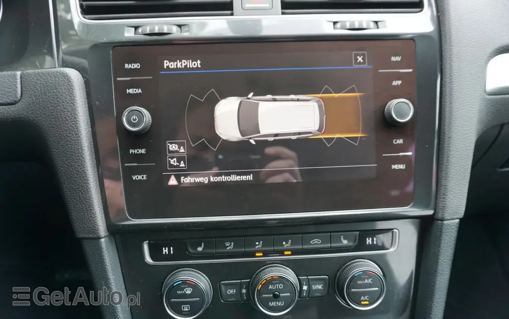 VOLKSWAGEN Golf Variant 1.6 TDI SCR DSG Comfortline