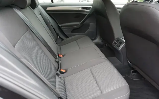 VOLKSWAGEN Golf Variant 1.6 TDI SCR DSG Comfortline