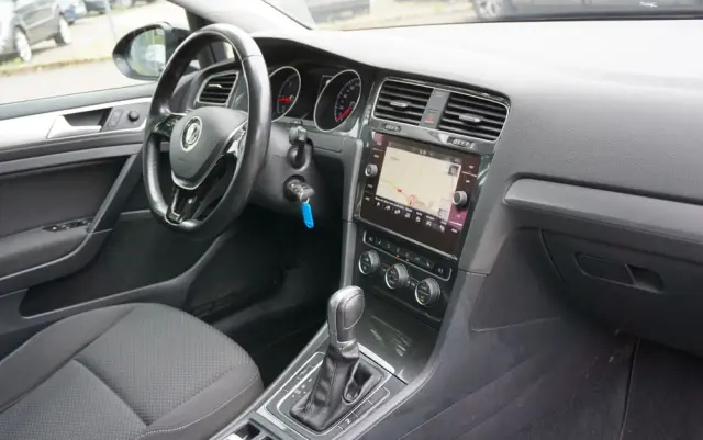 VOLKSWAGEN Golf Variant 1.6 TDI SCR DSG Comfortline