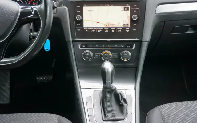 VOLKSWAGEN Golf Variant 1.6 TDI SCR DSG Comfortline