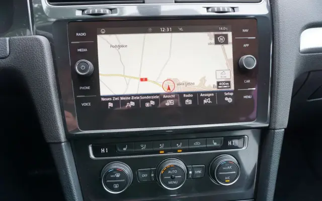 VOLKSWAGEN Golf Variant 1.6 TDI SCR DSG Comfortline