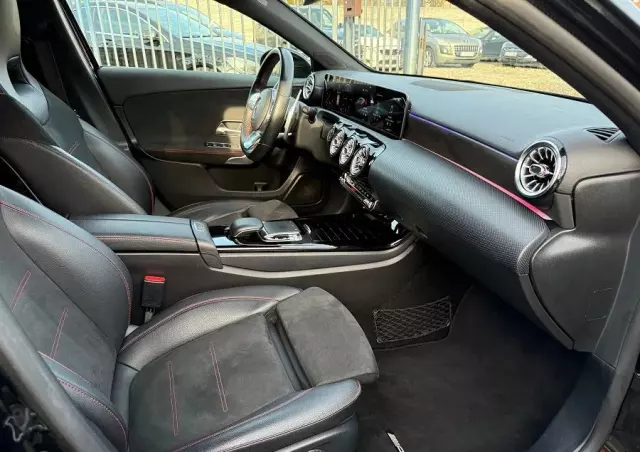 MERCEDES-BENZ Klasa A 180 d 7G-DCT AMG Line