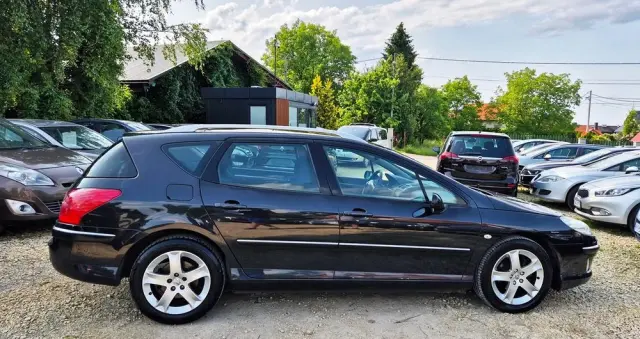 PEUGEOT 407 SW 135 Premium mit Exklusiv-Paket