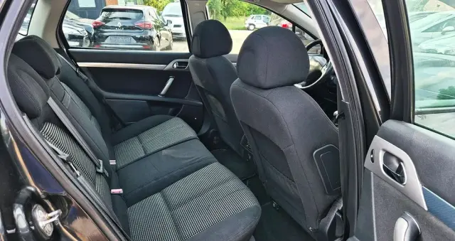 PEUGEOT 407 SW 135 Premium mit Exklusiv-Paket