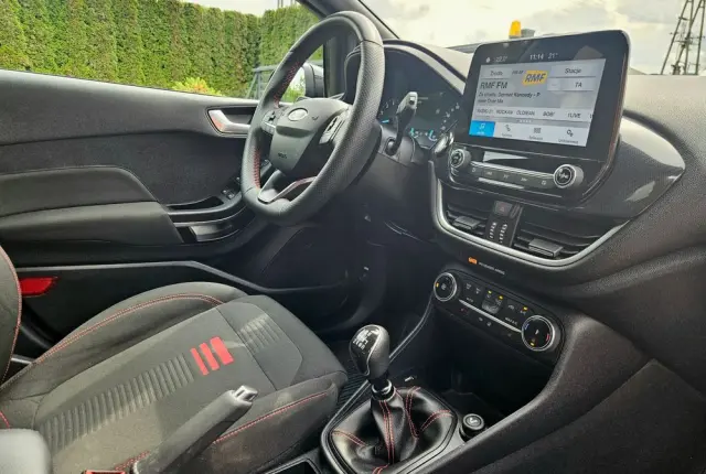 FORD Fiesta 1.0 EcoBoost S&S ST-LINE