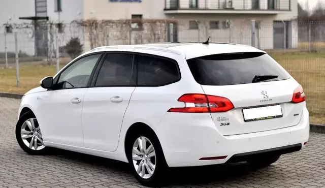 PEUGEOT 308 