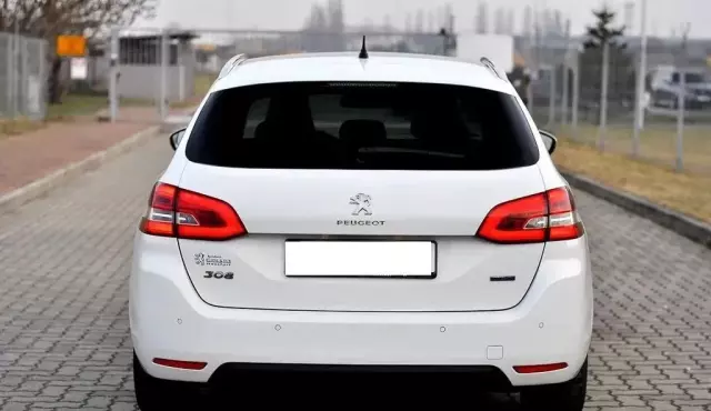 PEUGEOT 308 