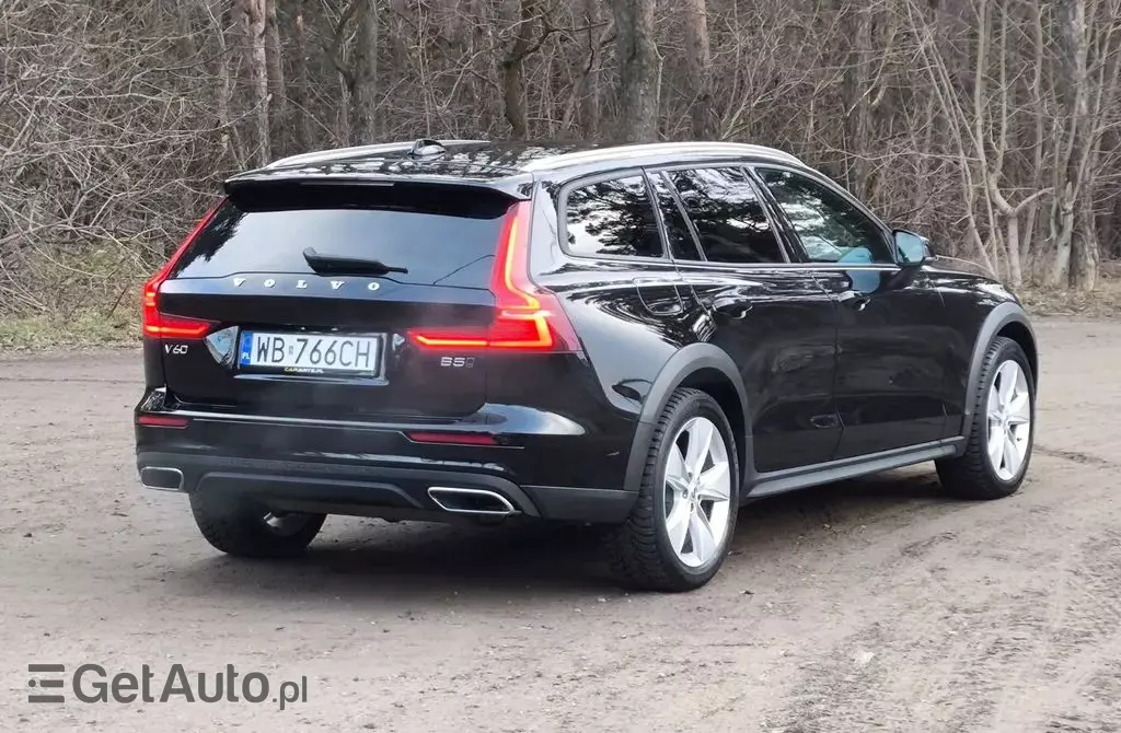 VOLVO V60 2.0 T5 (250 KM) AWD Automatic