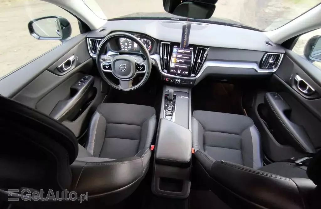 VOLVO V60 2.0 T5 (250 KM) AWD Automatic