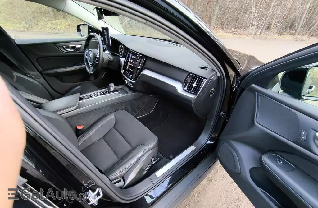 VOLVO V60 2.0 T5 (250 KM) AWD Automatic