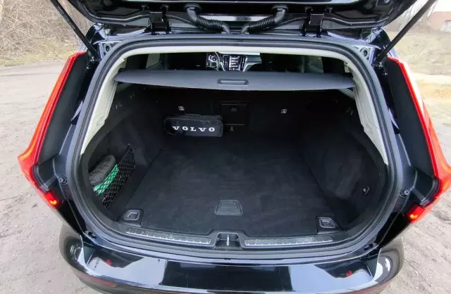 VOLVO V60 2.0 T5 (250 KM) AWD Automatic