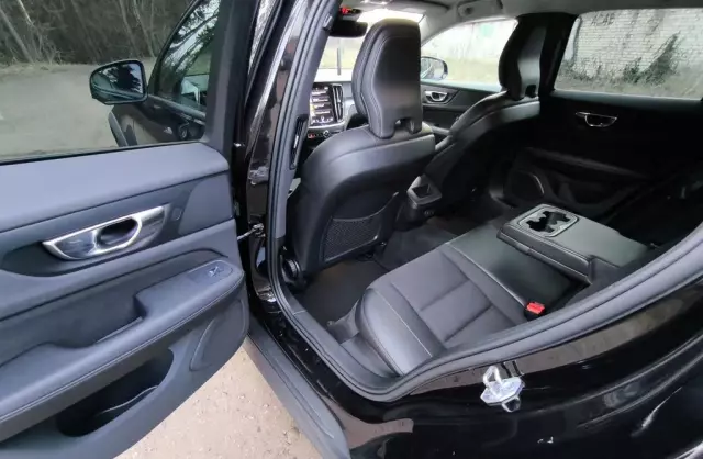 VOLVO V60 2.0 T5 (250 KM) AWD Automatic