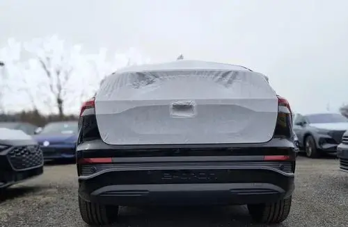 AUDI Q4 
