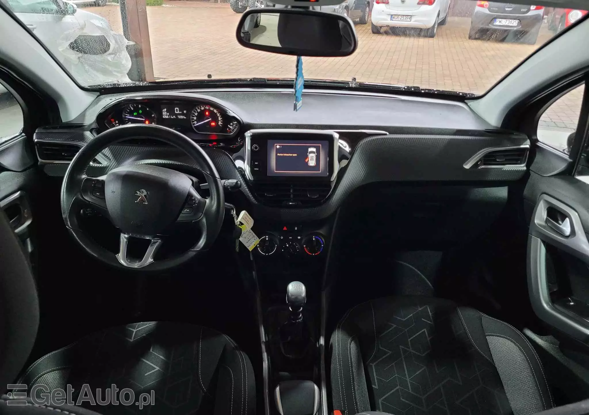 PEUGEOT 2008 1.5 BlueHDi Allure