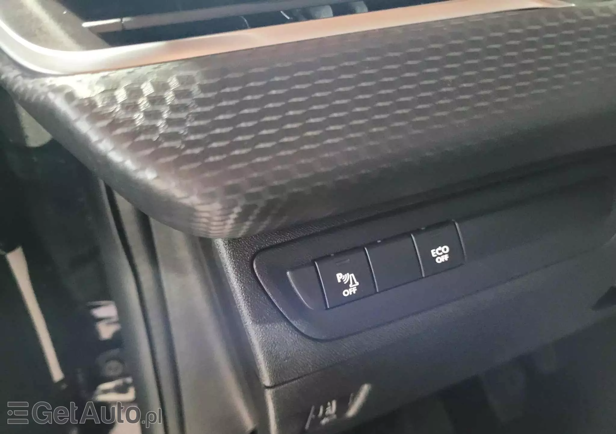 PEUGEOT 2008 1.5 BlueHDi Allure