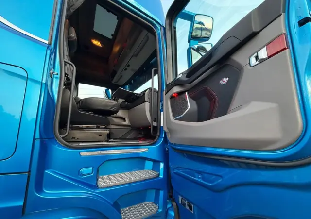 SCANIA 530s Pusher 6x2/4 oś skretna twinsteer v8 scania perfekcyjny stan pełna możliwa opcja 