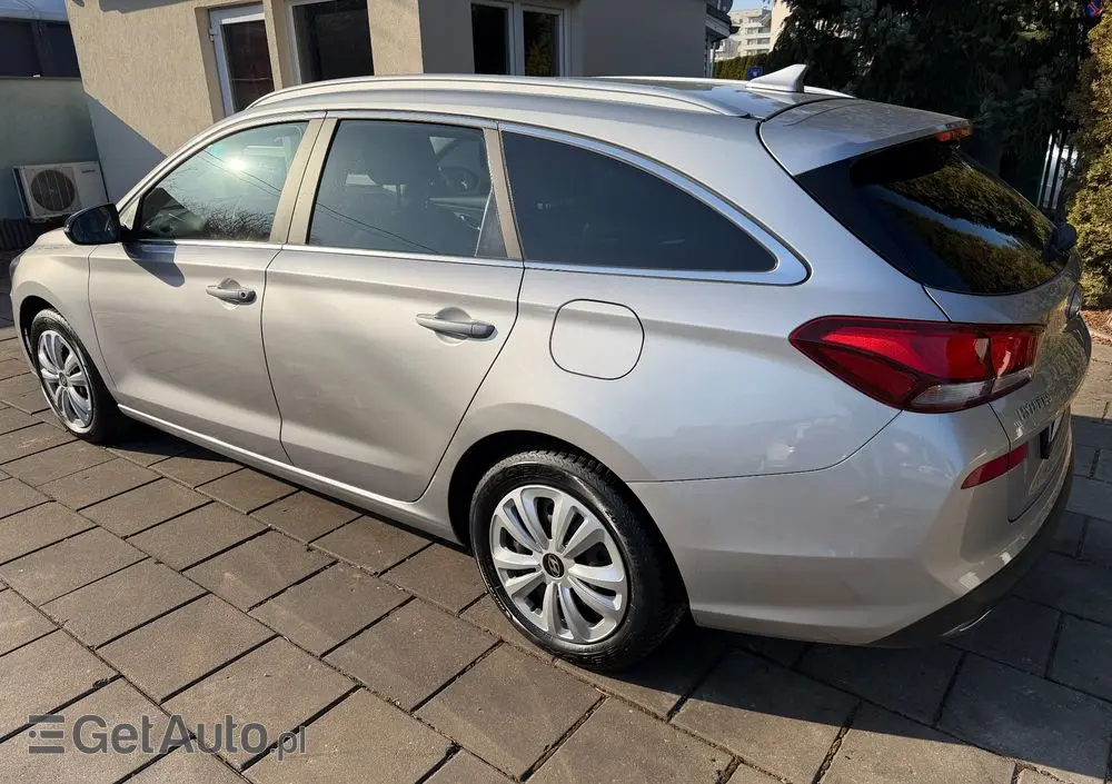 HYUNDAI I30 1.0 T-GDI Smart DCT