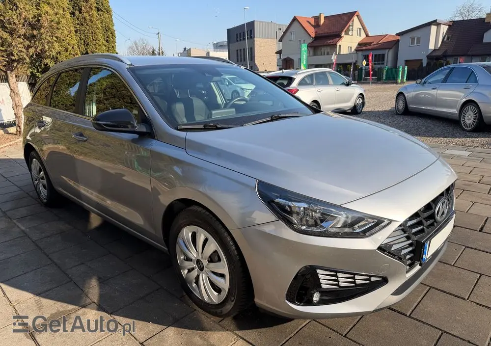 HYUNDAI I30 1.0 T-GDI Smart DCT