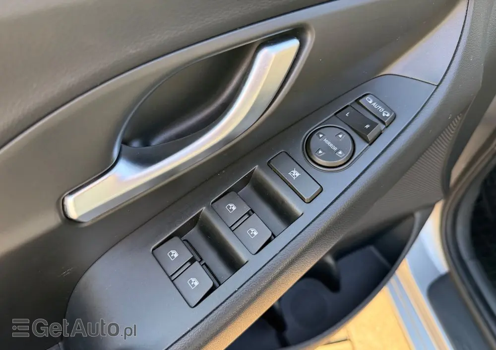 HYUNDAI I30 1.0 T-GDI Smart DCT