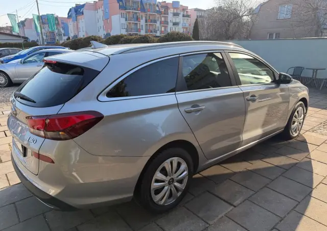 HYUNDAI I30 1.0 T-GDI Smart DCT