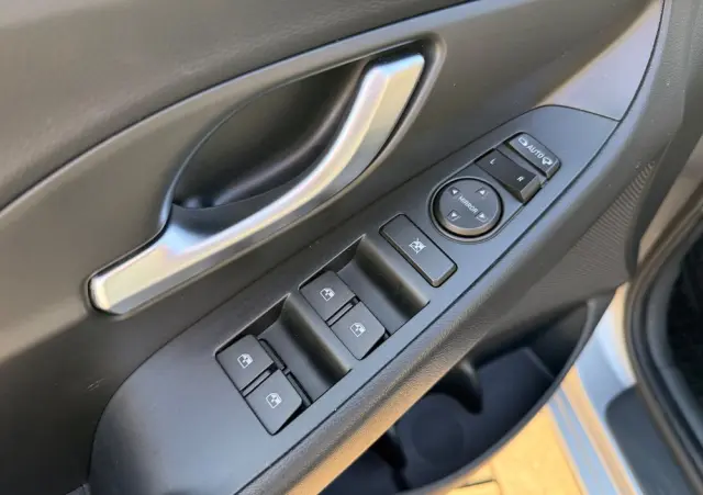 HYUNDAI I30 1.0 T-GDI Smart DCT