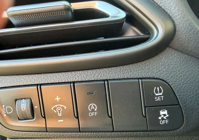 HYUNDAI I30 1.0 T-GDI Smart DCT