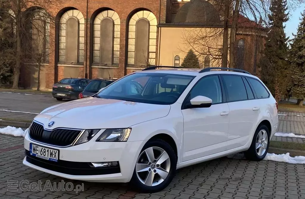SKODA Octavia 