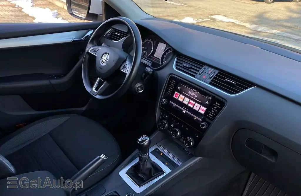 SKODA Octavia 