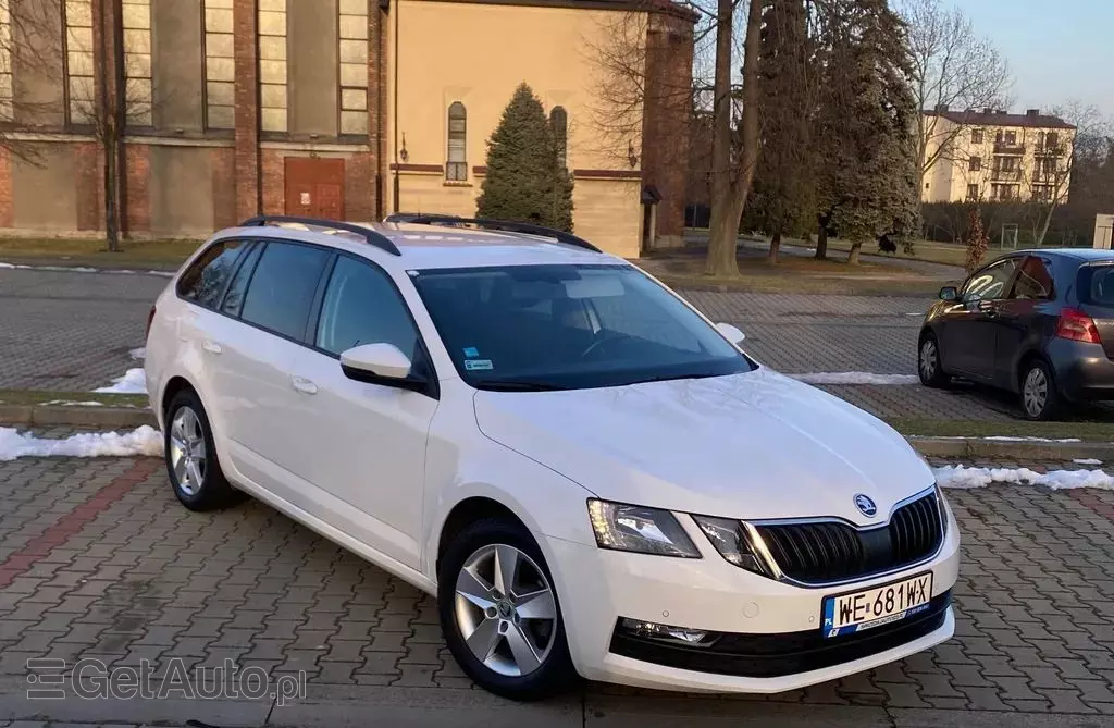 SKODA Octavia 