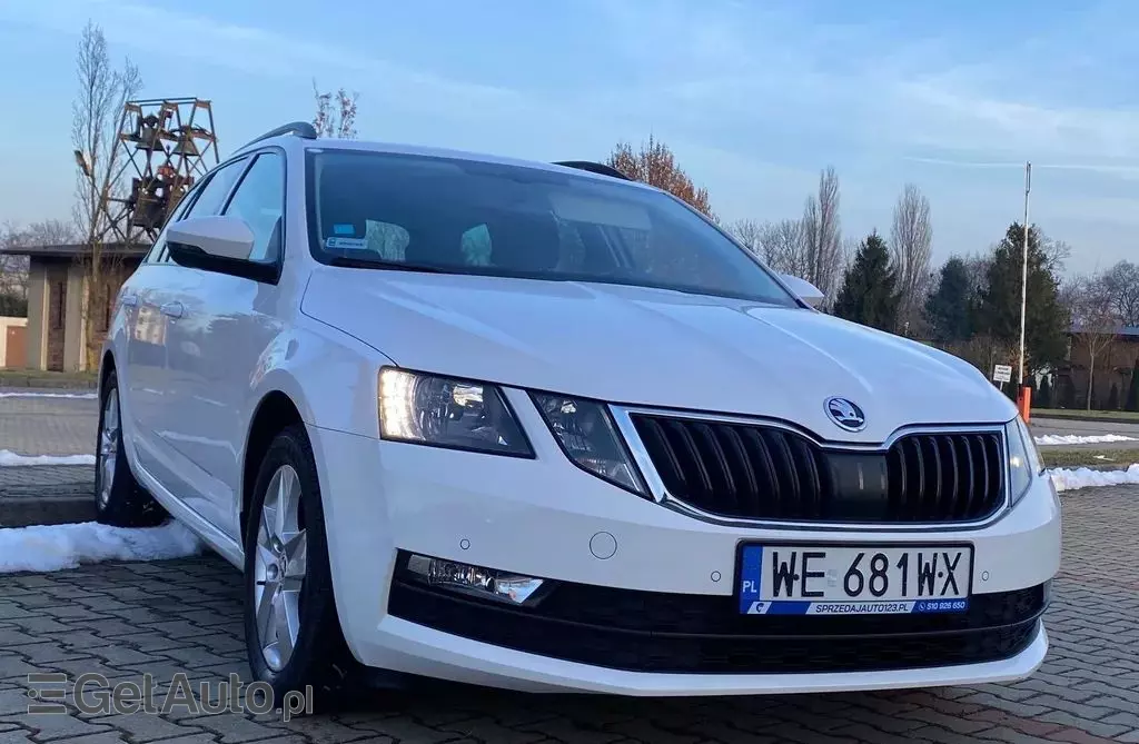 SKODA Octavia 