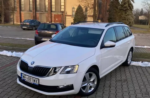 SKODA Octavia 