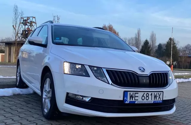 SKODA Octavia 